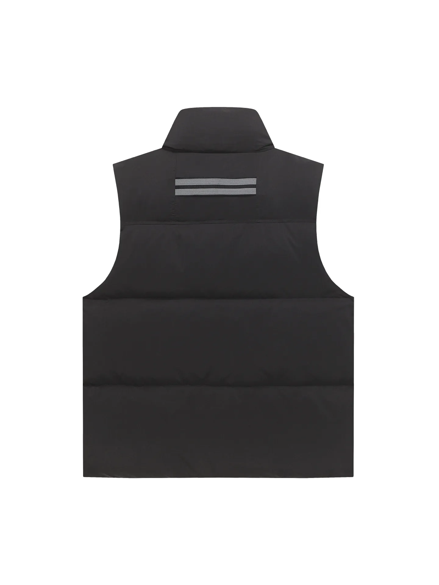 P560 Canada gooes Lawrence down vest (high version) The Lawrence down vest features a durable shell and quilted body, making it a must-have item for all seasons. The fabric has a durable soft touch. Longer hem at back for added protection. Reflective double-stripe grip tape at back. The Lawrence features an engineered down-filled collar to block strong winds, a two-way front zip and a longer rear hem.  Color: black with red label, black with black label, desert color, ocean blue Size: XS-2XL